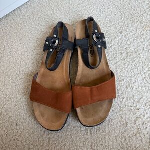 Naot Sabrina Sandals Size 42/US 11